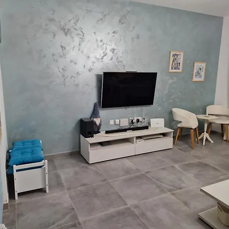 Azure * Għarb