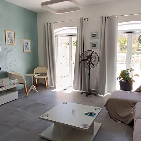 Azure Apartment *